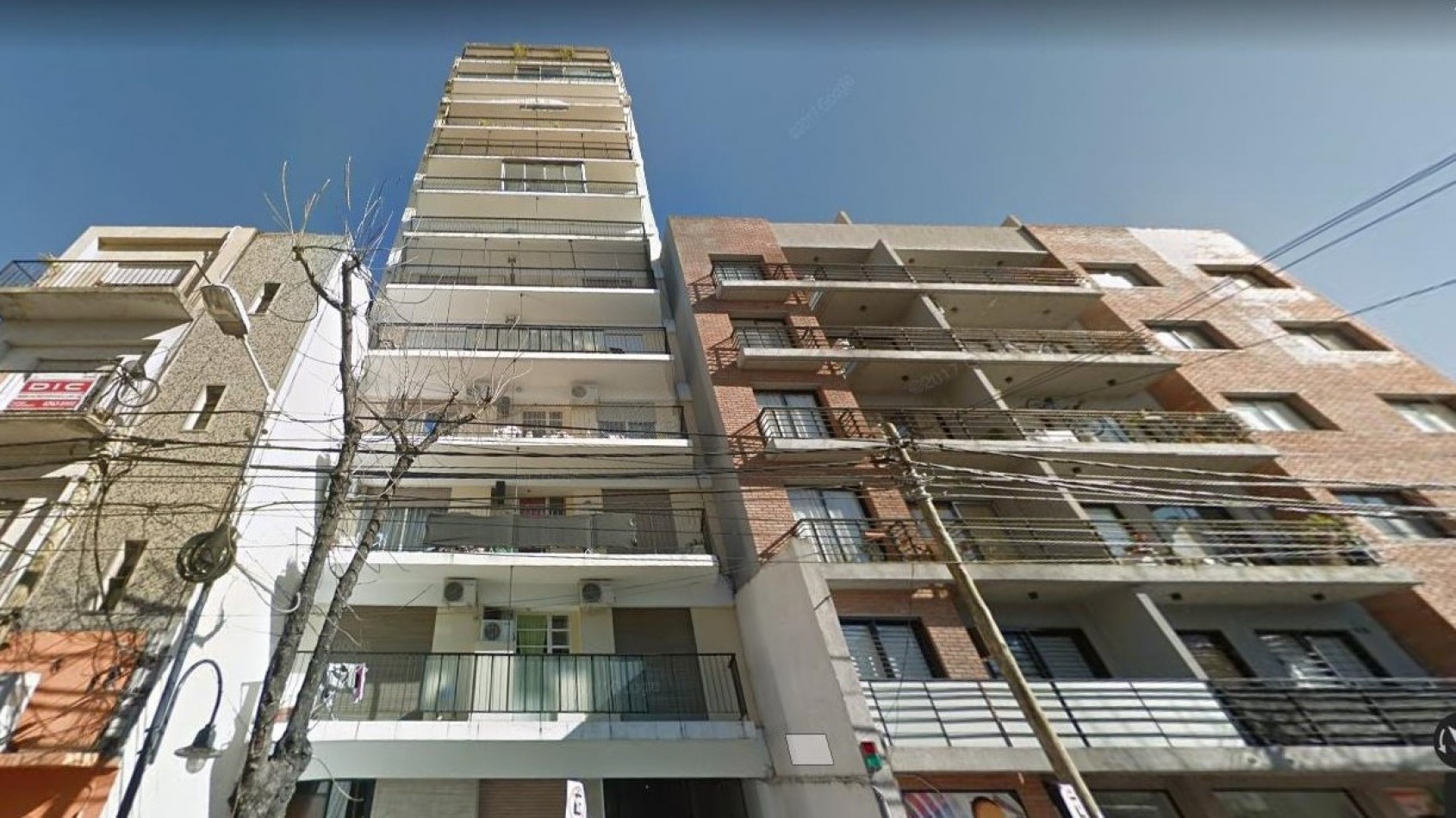  EXCELENTE DEPTO 3 AMBIENTES CON INMEJORABLE VISTA Y UBICACION.